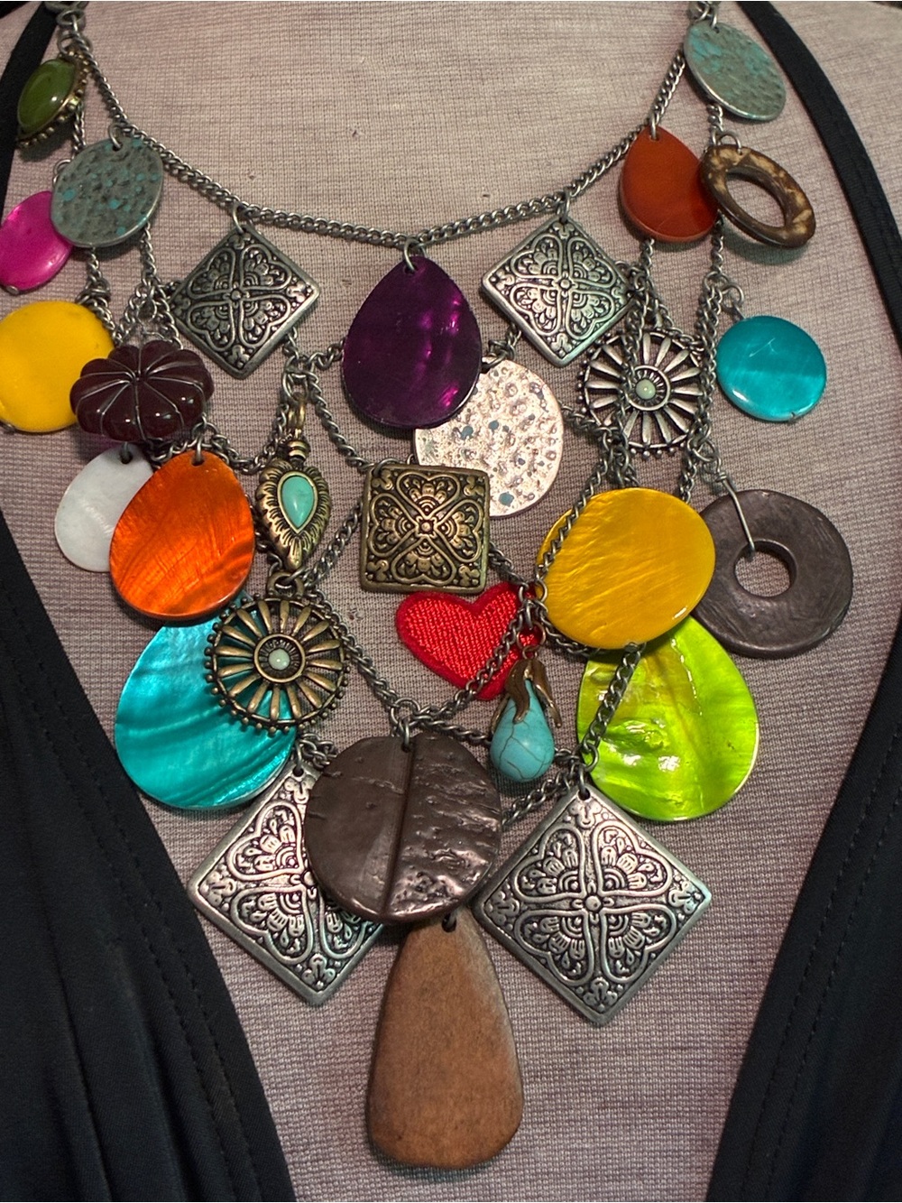 Vintage 90s Maximalist Charm Necklace - Picture 3 of 9